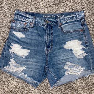 AE 90s Boyfriend Shorts